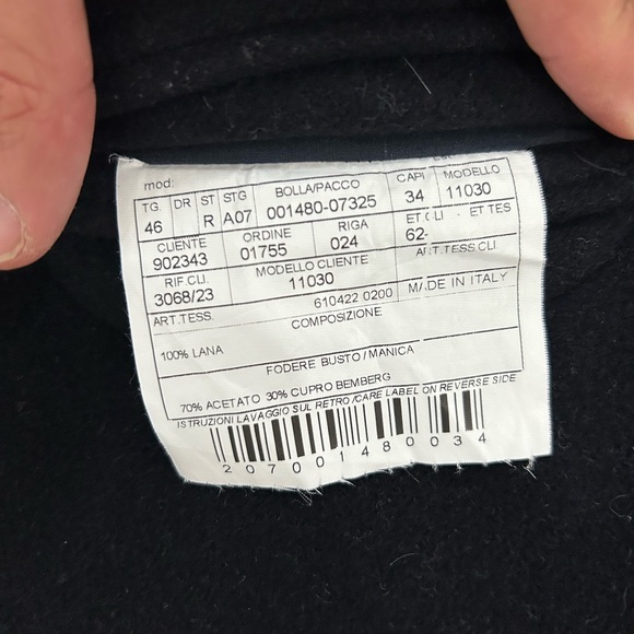 Beautiful Chic Etro coat for men. Fits small/medium. - Picture 4 of 8